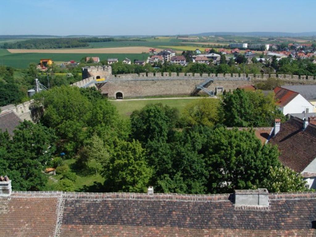 Stadthotel Eggenburg Bagian luar foto