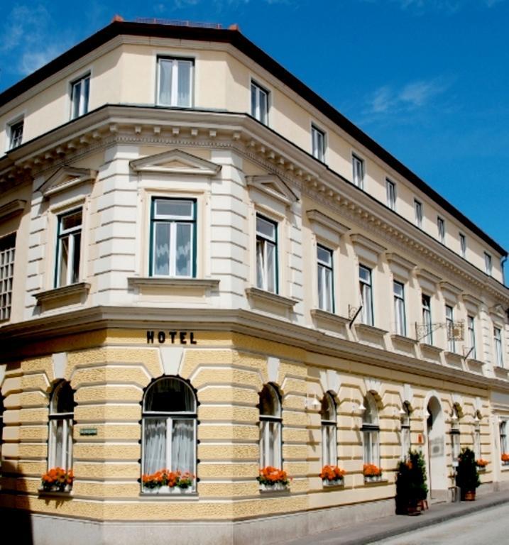 Stadthotel Eggenburg Bagian luar foto